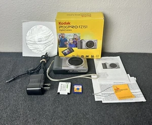 Kodak Pixpro FZ151 16MP Digital Camera Battery 2GB Mem Card Adapter Manual & Box - Picture 1 of 6