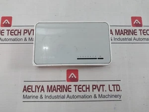 TP-LINK TL-SF1008D 8-Port 10/100mbps Desktop Ethernet Switch 5V-0.6A V8.0 - Picture 1 of 9