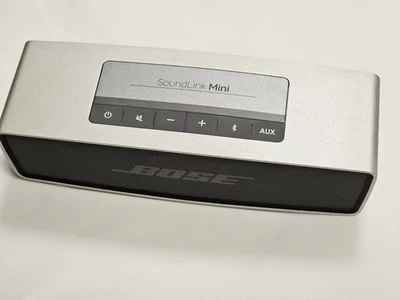 Bose SoundLink Mini 1 Bluetooth Speaker Silver -WONT POWER ON - Image 1 of 2