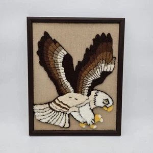 Punch Needle Bald Eagle framed wall hanging vintage yarn art 14½ X 12 inches - Picture 1 of 18