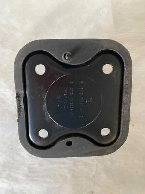 2004 - 2005 BMW 645CI купе 4.4L задний бампер крепление кронштейн скоба правая сторона T - Изображение 1 из 4