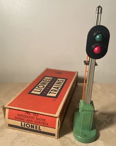 VINTAGE LIONEL No. 153 BLOCK SIGNAL & CONTROL with BOX - Picture 1 of 10