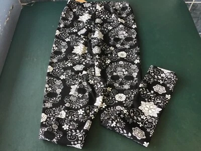 Just Cozy Faux fur legging in size M/L Blk/white flowered skull designed new wit - Image 1 of 4