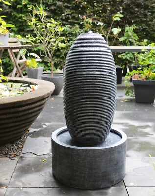 froggit TheFountain 100 Gartenbrunnen Zimmerbrunnen LED Beleuchtung Außen/Innen - Bild 1 von 4