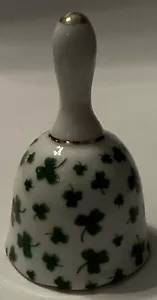 Mini campana trébol vintage día de San Patricio porcelana Taiwán - Imagen 1 de 9
