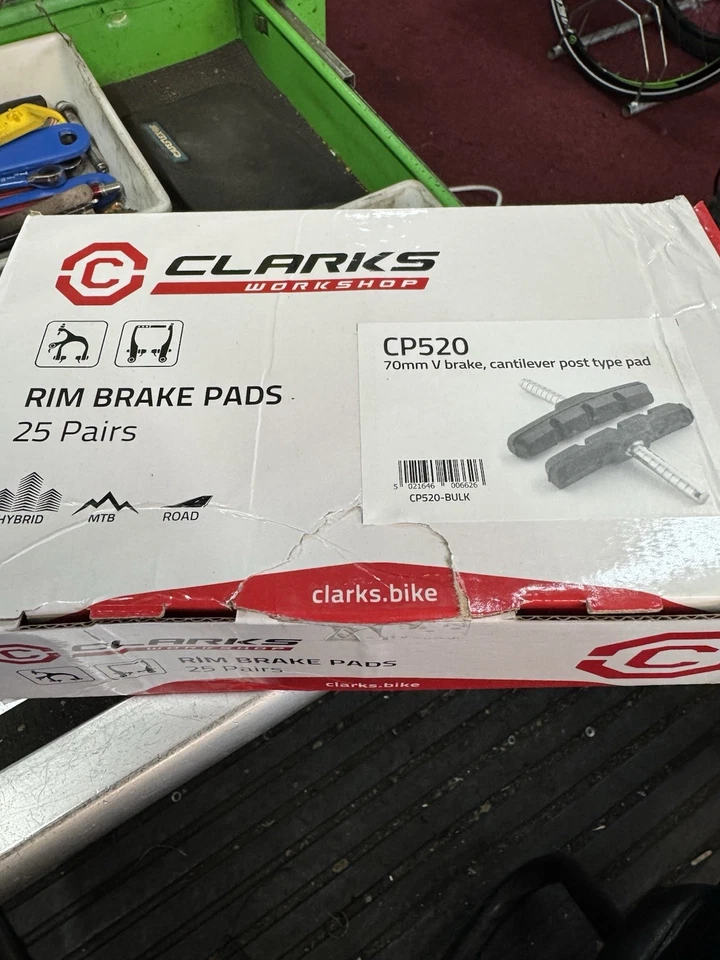 Clarks CP520 70mm V-Type & Cantilever Brake Block Post Type Bulk Box of 50 - Image 1 of 3
