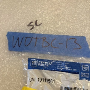OEM NUEVO GM Buick Cadillac Chevrolet Pontiac Terminal Lateral Perno de Batería 19115561 - Imagen 1 de 2