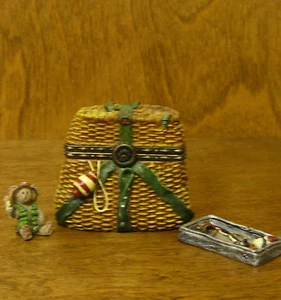 Boyds Treasure Boxes #392125 OPIE'S CREEL BASKET w/ MINNOW McNIBBLE, 2 Ed NIB - Picture 1 of 2
