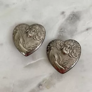 Orecchini Vintage ART NOUVEAU LADY FACE CUORE Peltro Argento Clip On Ispirazione Antica - Foto 1 di 11