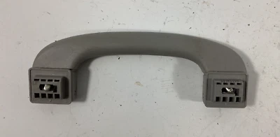 2009 - 2013 宝马 528I XDRIVE - 左前 GRAB 手柄 9143516 原始设备制造商。 — 第 1/4 张图片