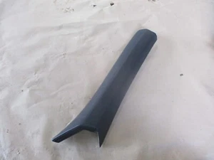 MERCEDES BENZ R170 2004 SLK lado del conductor interior negro. A PILAR EMBELLECEDOR - Imagen 1 de 2