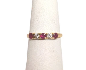 Anillo de diamantes y rubíes de oro de 14K, tamaño 6-3/4 - Imagen 1 de 7