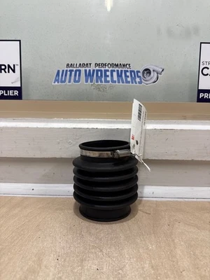 Holden 2003 VY Calais L67 Supercharged Air Intake Pipe VS 5.0 - image 1 of 4