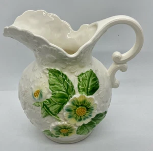 Vintage Daisy Pitcher Rubens Originals  Embossed Daisy Flower Made In Japan - Picture 1 of 12