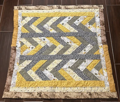 VTG Handmade Patchwork Quilt Throw Cottage Floral Bees Yellow  33"x 35" Decor - Image 1 of 4