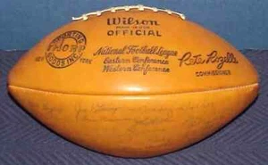 A 1963 New York Giants Team Signed NFL FOOTBALL, VERY RARE, NEVER PLAYED WITH! - Picture 1 of 7
