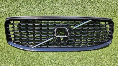 Parrilla superior delantera Volvo XC60 2022-2025 diseño R cámara estilo OEM 32133812 Foto 1 de 4