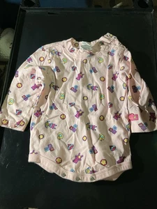 Vintage Disney Store Strampler Body Anzug Größe 24M - Spielzeug überzogen - rosa - Bild 1 von 4