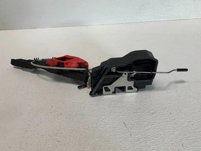 ACTUADOR DE BLOQUEO DE MANIJA DE PUERTA DELANTERO IZQUIERDO BMW F30 340i 16-18 OEM #A0.13 Foto 1 de 4