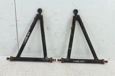 Рычаги переднего управления 1996 Polaris Xplorer 300 4x4 A справа налево  - Изображение 1 из 4