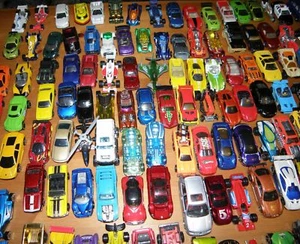 Kiste Spielzeugautos Konvolut Autos Hot Wheels Siku Matchbox Hotwheels 1kg - Bild 1 von 12
