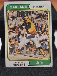1974 Topps #212 Rollie Fingers - Picture 1 of 2