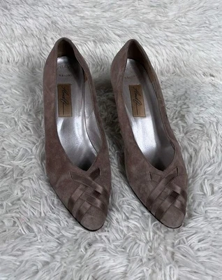 Zapatos sin cordones de tacón Amalfi para mujer talla 9B almohada de gamuza tostada Naiomi hechos en Italia Foto 1 de 4