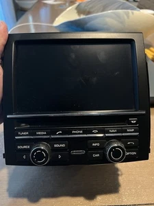 11-16 Cayenne Radio Audio Stereo Receiver Display Navigation - Picture 1 of 8