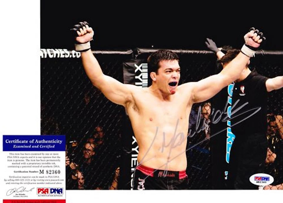 Foto a color firmada/autografiada de LYOTO MACHIDA "El Dragón" UFC 8x10 - PSA M82360 Foto 1 de 1
