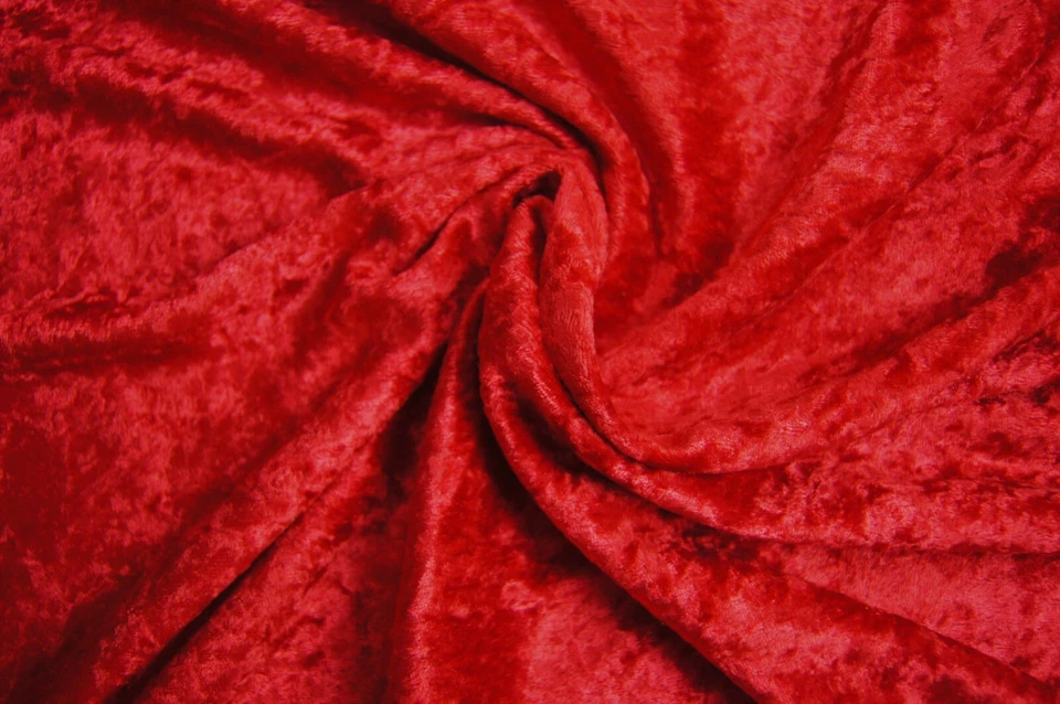 Tela de terciopelo triturado rojo de 1+ yarda 67" X 44"  Foto 1 de 3