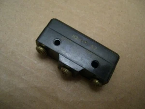 NUOVO MICROINTERRUTTORE HONEYWELL BZ-R88-2A NO/NC 15A/250VAC P3203 - Foto 1 di 4