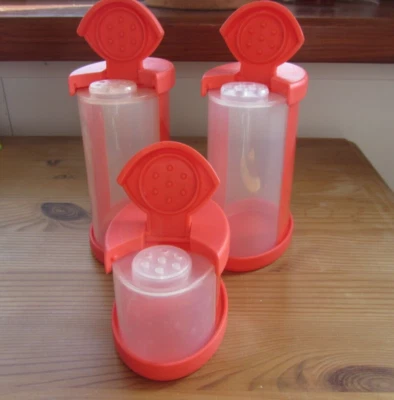 Tupperware 2 gr & 1 kl. Orient-Express Gewürzstreuer 275 & 125 ml rot -sehr gut - Bild 1 von 3