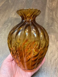 Vintage MCM Hand Blown Amber Glass Vase Ruffled Rim Art Glass Ribbed Base - Picture 1 of 7