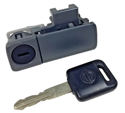 Nissan Xterra 1998-2004 Guantera Manija Pestillo Gris con Tornillos y Una Llave Fabricante de Equipo Original Foto 1 de 4