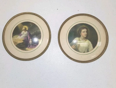 Conjunto de impresiones en miniatura vintage de Jesucristo arte de pared religioso con marco ovalado Foto 1 de 4