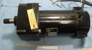 Bodine Gear motor 32D5BEPM-W2 , 1/8 hp , 130V , 456 RPM, 12 In-LB - Picture 1 of 6