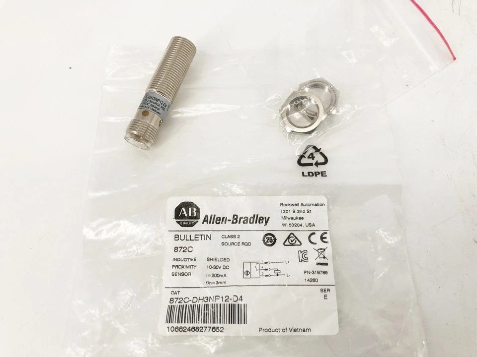 New Allen Bradley 872C-DH4NP12-D4 Ser. E Inductive Proximity Sensor 10-30VDC - Image 1 of 4