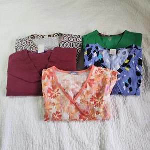 Women's Scrub Top Size M Lot of 5 - Picture 1 of 6