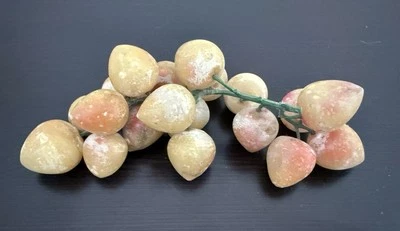 Винтажная желтая с красной алебастровой клубникой? Полированный кластер камней - 8 дюймов - Изображение 1 из 4