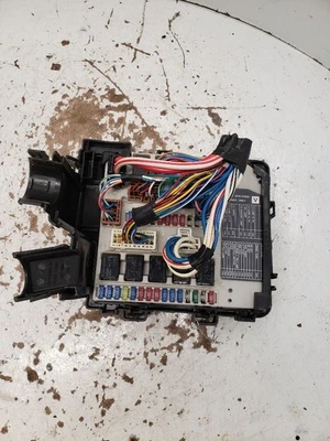 Fuse Box Engine Fits 07-12 SENTRA 1413805 - Image 1 of 4