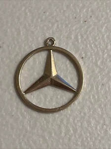 Mercedes-Benz Solid 14K Gold Star Charm Pendant 1960's 3D 2.3 Grams Hallmark - Picture 1 of 5