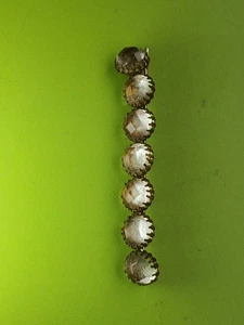 7 antike Miniknöpfe Kristallglas in Messing 8mm Puppenknöpfe ? - Bild 1 von 2