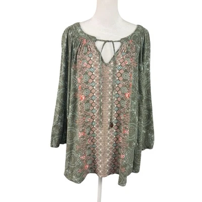 Mason & Belle 3X Top Campesino Verde Musgo Floral Cuello Atado Manga Globo Pequeño Defecto Foto 1 de 4