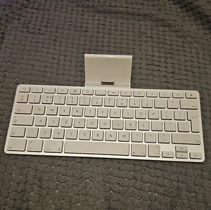 Genuine Apple Ipad Wireless Keyboard A1359 White Compact Home Desktop Computing - Bild 1 von 3