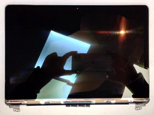 FAULTY:GENUINE APPLE MACBOOK RETINA 12 SCREEN DISPLAY ASSYMBLY A1534 SILVER 2017 - Picture 1 of 8