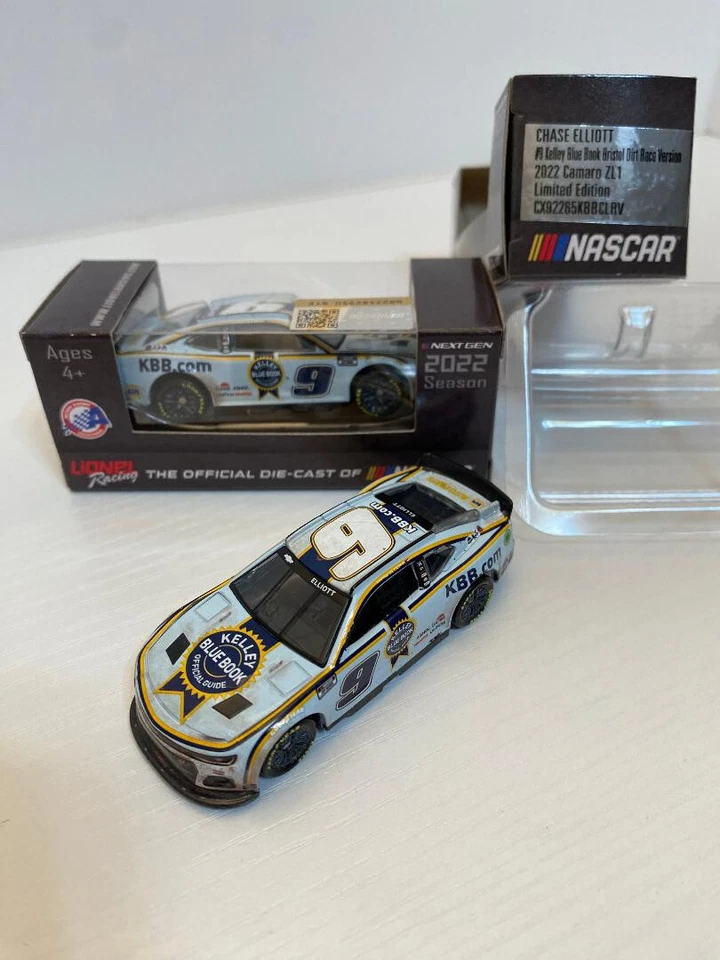 NASCAR 2022 CHASE ELLIOTT #9 KELLEY BLUE BOOK BRISTOL DIRT RACED VERSION 1/64 - Image 1 of 1