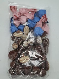 1 x 700gr. Lindt Jahrespralinen+ Fiorettos MHD 10.2025 !! (1000gr./14,70€ ) - Bild 1 von 1