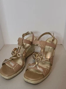 ANTONIO MELANI Shoes Womens 8M Gold Sandal Tan WEDGE Strappy  - Picture 1 of 9