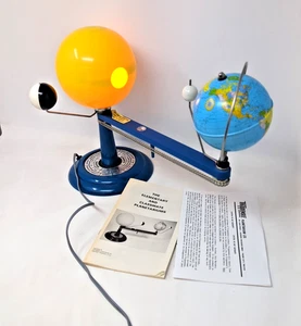 Raro PLANETARIO ELEMENTARE TRIPPENSEE (vintage anni 80) TESTATO FUNZIONANTE con manuale - Foto 1 di 7