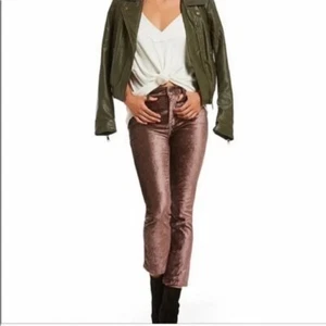 Free People Pantalone Marrone Velluto Schiacciato Vacanze Crop Svasato Taglia 28 - Foto 1 di 9